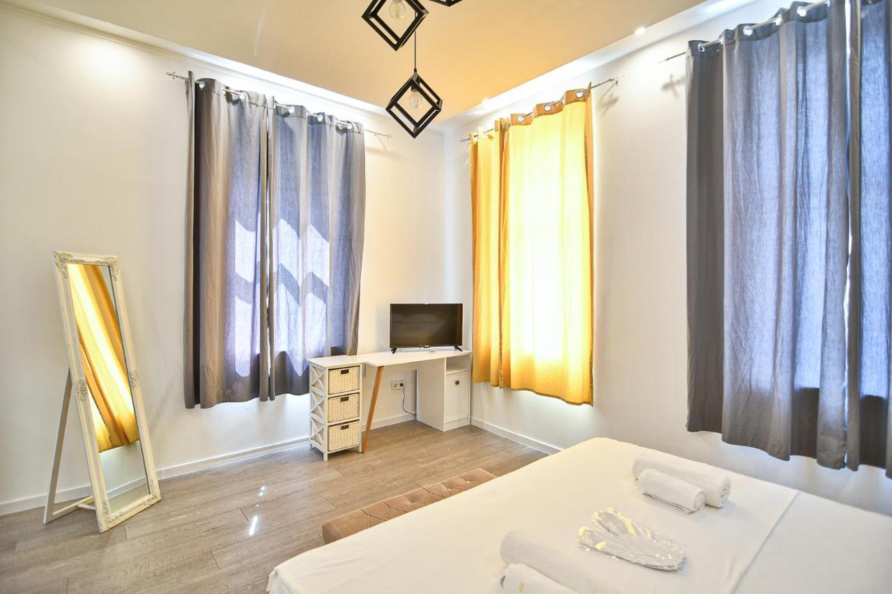 Central Flats With Parking Varna Esterno foto